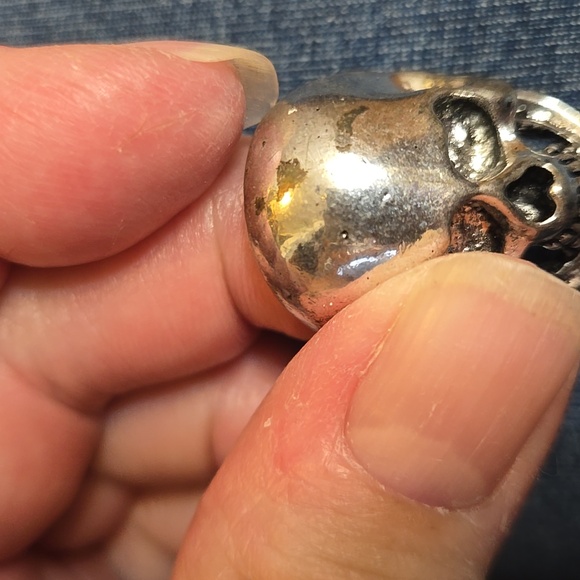 Vintage Silvertone Skull Ring - Picture 5 of 6